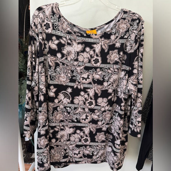 Ruby Rd Black & Cream Top 2x - Picture 1 of 4